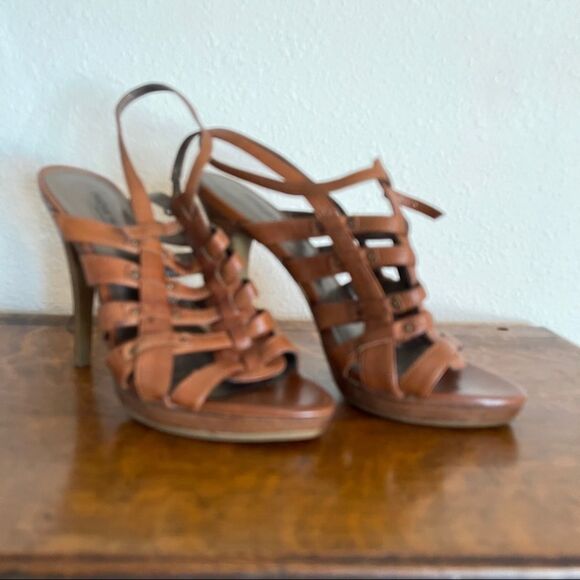 Preview‎ International Nordstrom Leather Heels - Picture 4 of 9